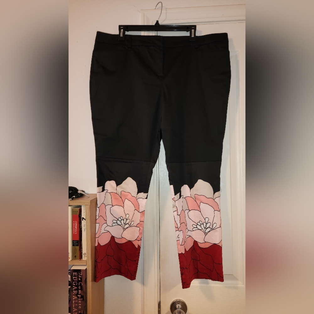 New York & Company (NY&Co) Floral Black & Red Dress Pants Size 18
